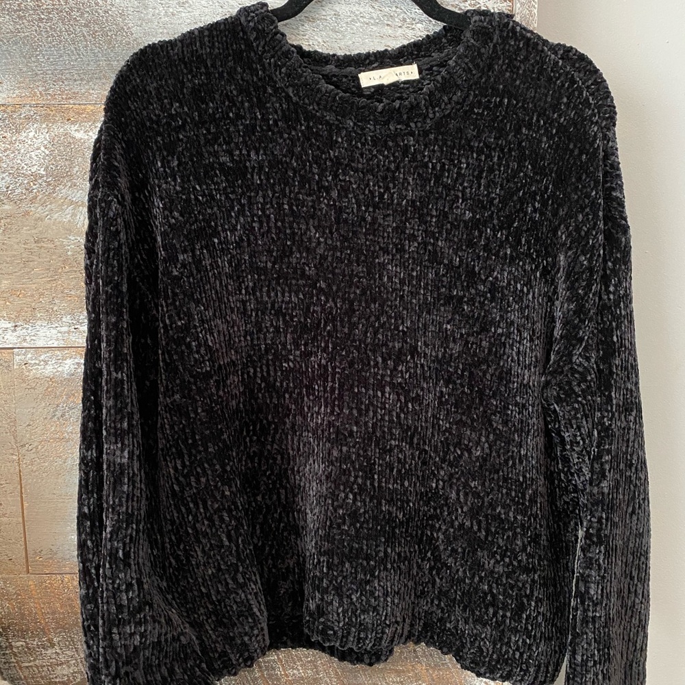 LA HEARTS black sweater